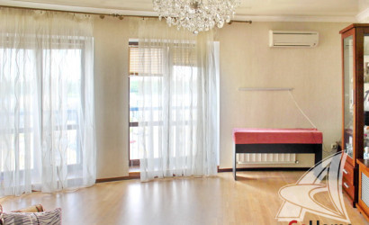 Купить 3-комнатную квартиру, Брест, Ковалево, ул. Октябрьской Революции. Фото 1