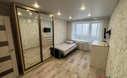 Снять 3-комнатную квартиру на сутки, Орша, ул. Зои Космодемьянской, д.2. Фото 1