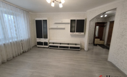 Купить 3-комнатную квартиру, Кобрин, Дружбы, 35. Фото 3