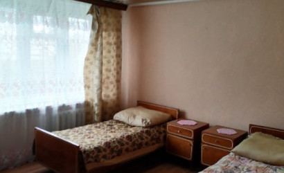 Снять 3-комнатную квартиру на сутки, Березовка, Дзержинского 33. Фото 1