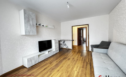 Купить 4-комнатную квартиру, Гомель, Хатаевича, 51. Фото 2