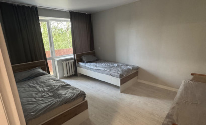 Снять 2-комнатную квартиру на сутки, Барановичи, Притыцкого д 140. Фото 2