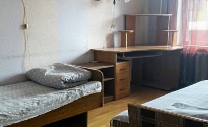 Снять 3-комнатную квартиру на сутки, Петриков, Бумажкова, 72. Фото 3