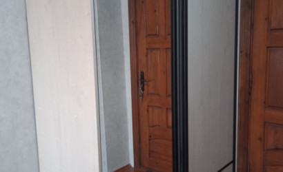 Снять 2-комнатную квартиру на сутки, Житковичи, Октябрьская улица, 47. Фото 1