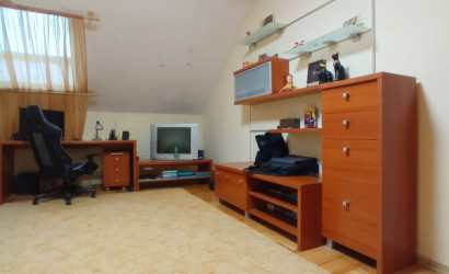 Купить 4-комнатную квартиру, Брест, Краснознаменная ул.. Фото 8