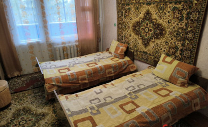Снять 3-комнатную квартиру на сутки, Кричев, мкрн Комсомольский 7. Фото 5
