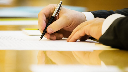 Подписан указ об отчуждении жилых домов в сельской местности