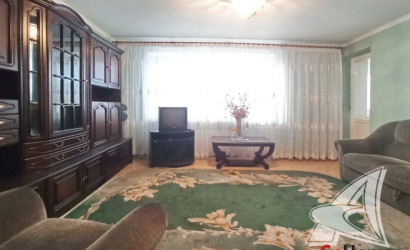 Купить 3-комнатную квартиру, Брест, Центр, б-р Космонавтов. Фото 1