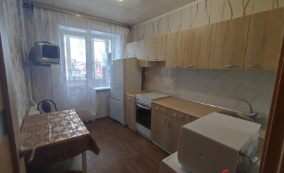 Купить 1-комнатную квартиру, Новополоцк, Парковая ул., 16. Фото 4