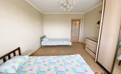 Снять 3-комнатную квартиру на сутки, Жодино, улица Калиновского, 30. Фото 2