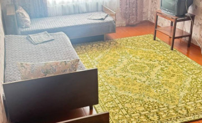 Снять 1-комнатную квартиру на сутки, Любань, Пер. Купаловский, д. 5. Фото 4