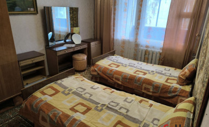 Снять 3-комнатную квартиру на сутки, Кричев, мкрн Комсомольский 7. Фото 4
