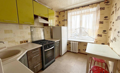 Снять 1-комнатную квартиру на сутки, Дзержинск, улица Минская. Фото 2