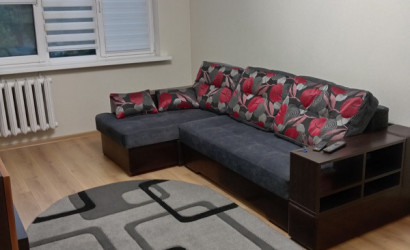 Снять 2-комнатную квартиру на сутки, Брест, Советской Конституции 7/1 36. Фото 1