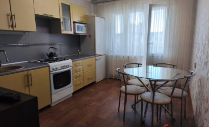 Снять 2-комнатную квартиру, Слуцк, Зеленая ул. 7. Фото 1