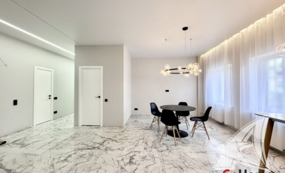 Купить 4-комнатную квартиру, Брест, Центр, ул. Карла Маркса. Фото 3