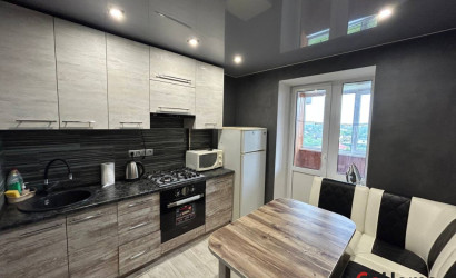 Снять 3-комнатную квартиру на сутки, Калинковичи, Дзержинского, 144. Фото 1