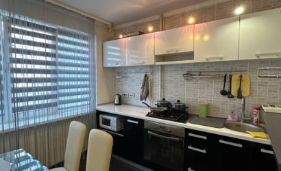 Снять 2-комнатную квартиру на сутки, Пинск, Центральная, 9. Фото 1