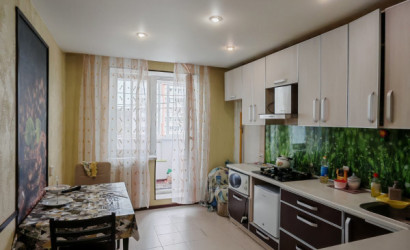 Купить 3-комнатную квартиру, Октябрьская, Оршанская, 7/1. Фото 1