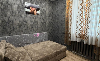 Купить 2-комнатную квартиру, Лида, Советская, 37. Фото 1