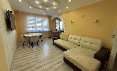 Купить 3-комнатную квартиру, Гродно, Космонавтов, 38А. Фото 1