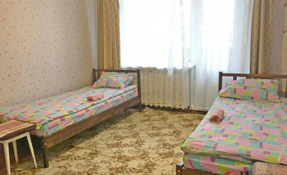 Снять 3-комнатную квартиру на сутки, Глуск, улица Кирова. Фото 4