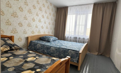 Снять 2-комнатную квартиру на сутки, Лельчицы, Победы, 17. Фото 1