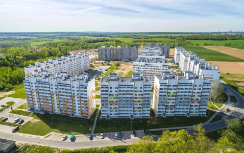 В агрогородке Прилуки под Минском предлагают квартиры с метром от 900 долларов, сдача дома в этом году