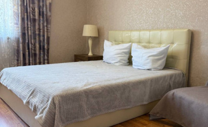 Снять 3-комнатную квартиру на сутки, Кобрин, ул. Николаева д.18. Фото 2