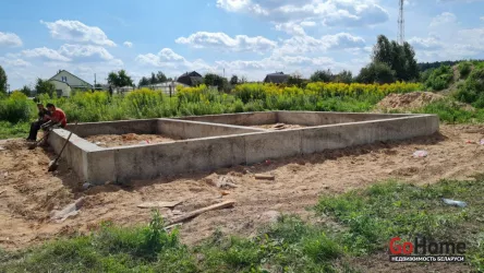 Кальники(43Б до центра 0.2 км / 2 мин)