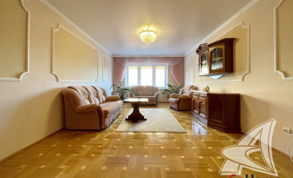 Купить 3-комнатную квартиру, Брест, Центр, ул. Халтурина. Фото 1