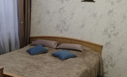 Снять 2-комнатную квартиру на сутки, Марьина Горка, Ленинская, 92. Фото 2