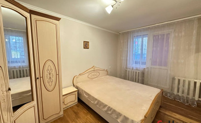 Снять 2-комнатную квартиру на сутки, Островец, Володарского, 48. Фото 1