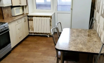 Снять 2-комнатную квартиру на сутки, Высокое, Строителей 2/1. Фото 2