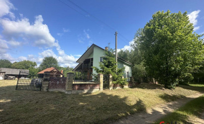 Купить дом, Лихачи, Школьная, 27 соток. Фото 2