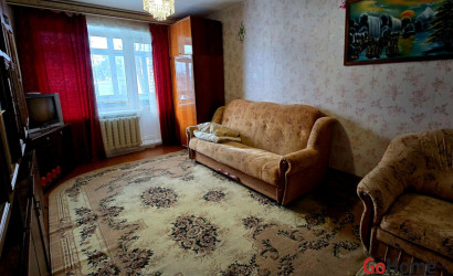 Снять 4-комнатную квартиру на сутки, Осиповичи, Ул.Королева д.33. Фото 1