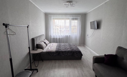 Снять 1-комнатную квартиру на сутки, Пружаны, Октябрьская, 54. Фото 2