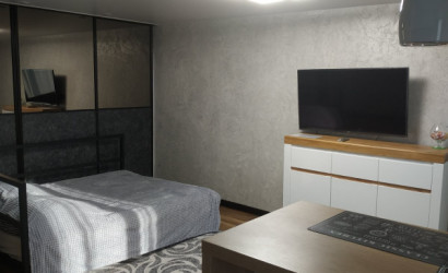 Снять 1-комнатную квартиру на сутки, Новополоцк, Ктаторова 10. Фото 1