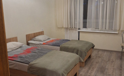 Снять 2-комнатную квартиру на сутки, Дружный, Чепика,6. Фото 5