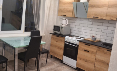 Снять 2-комнатную квартиру на сутки, Дружный, Чепика,6. Фото 6