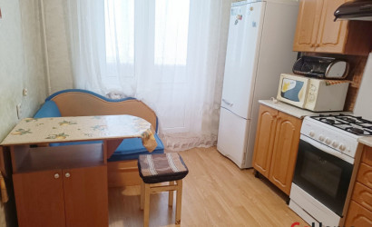 Снять 1-комнатную квартиру на сутки, Городок, Комсомольская, 52. Фото 1