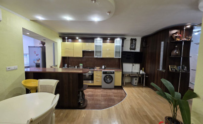 Купить 3-комнатную квартиру, Пинск, Ломоносова 18. Фото 2