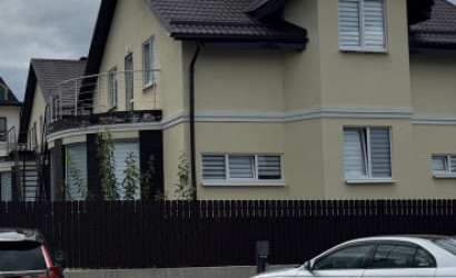 Снять коттедж, Боровляны, Боровляны, Озерная 11. Фото 1