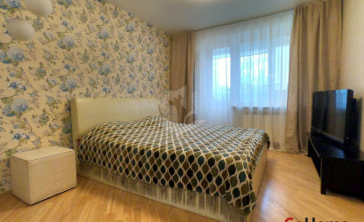 Снять 4-комнатную квартиру, Минск, ул. Мельникайте, д. 16. Фото 1