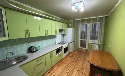 Снять 3-комнатную квартиру на сутки, Барановичи, Багрима, 11. Фото 1