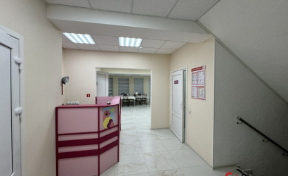 Снять коттедж, Боровляны, Боровляны, Озерная 11. Фото 2