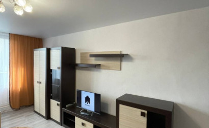 Снять 3-комнатную квартиру на сутки, Островец, Володарского, 25. Фото 1