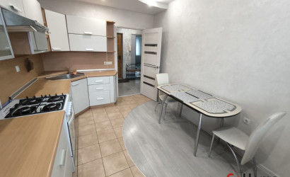 Купить 3-комнатную квартиру, Кобрин, Дружбы, 35. Фото 13