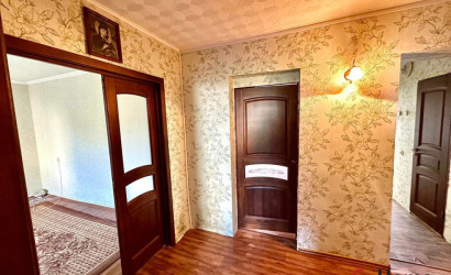 Купить 3-комнатную квартиру, Большие Эйсмонты, Юбилейная, 13. Фото 2