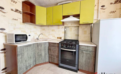 Снять 1-комнатную квартиру на сутки, Дзержинск, улица Минская. Фото 1